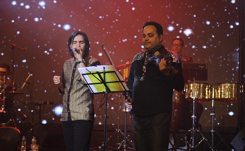 تصاویر کنسرت محسن یگانه در جشنواره فجر