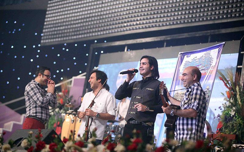 محسن یگانه در کنسرت خود برای سرباز وطن خواند